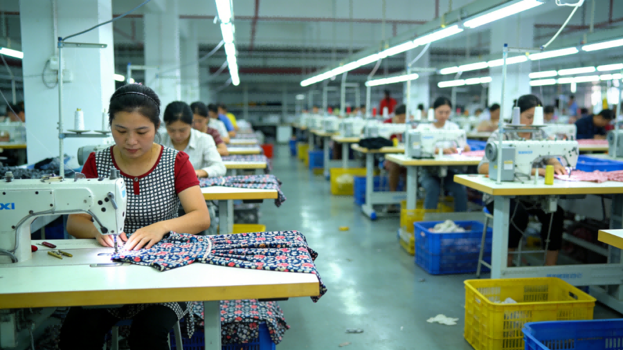 Step-by-step guide to ordering a custom dress from a manufacturer 4