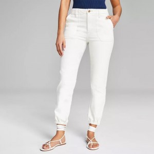 We will deliver the goods within 3-7 working days after the payment, andthe time of foce'ying the goodsdepends on the logistics and transportation (4)